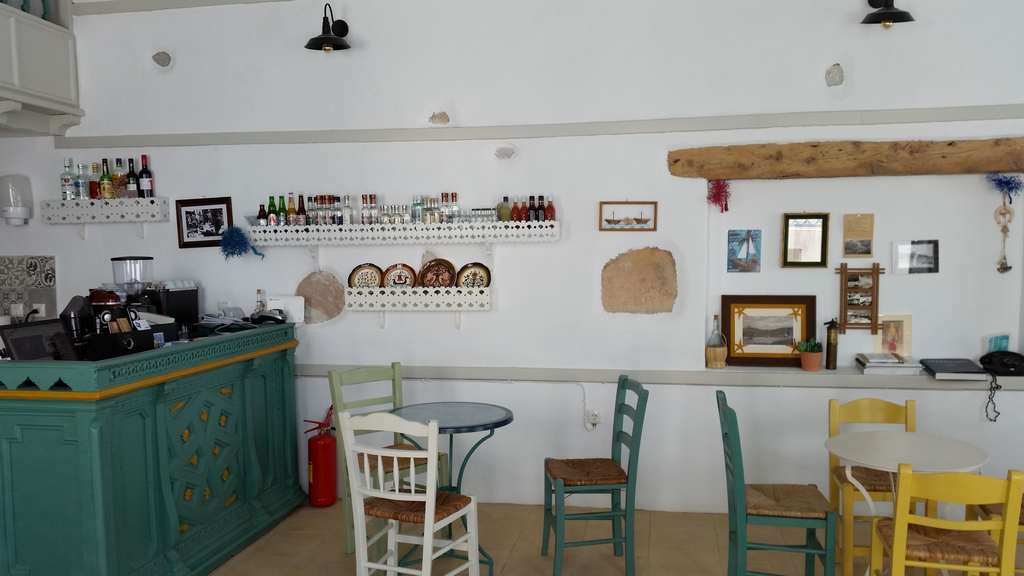 Apanemia - Restaurant - Tavern