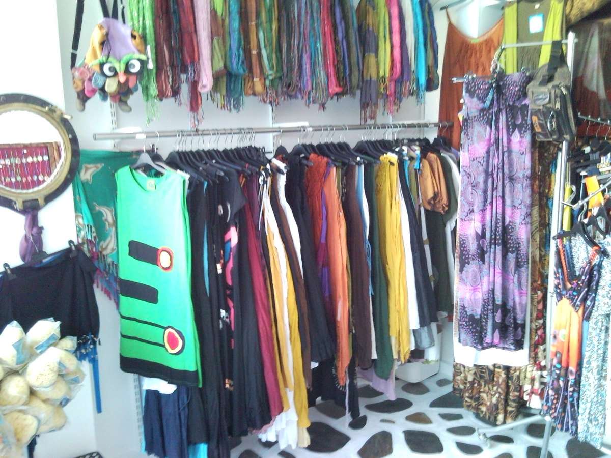Koursaros - Clothes & Accessories