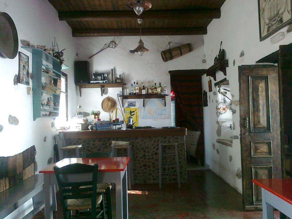Kafenes Maltezos - Restaurant - Tavern